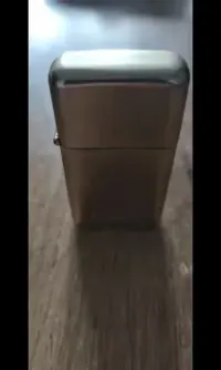 Zapalniczka Zippo — ujęcie 2