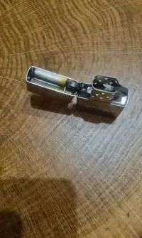 Zapalniczka zippo Street chrome stara vintage — ujęcie 3