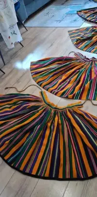 Zapaski ludowe wełniane bardzo ładne stan jak nowe  z czasów PRL — ujęcie 4