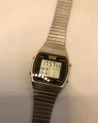 Zegarek elektroniczny lcd lata 80 Timing TwinStar — ujęcie 2