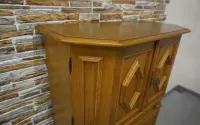 komoda dębowa wysoka 4 drzwiczki szer. 90 cm (p-922)   -40% — ujęcie 5
