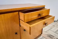 Komoda vintage, UP Zavody Czechosłowacja 1960. — ujęcie 2