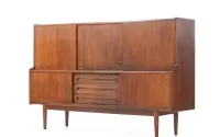 Kredens | highboard tekowy Johannes Andersen Dania lata 60. XX wieku. — ujęcie 2