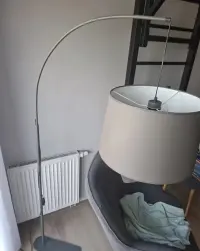 Lampa stojąca łuk — ujęcie 4