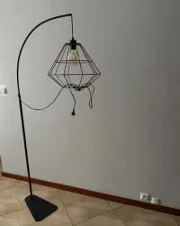 Lampa stojąca retro — ujęcie 2