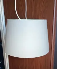 Lampa wisząca szara — ujęcie 2