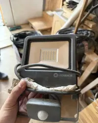 Ledvance Naświetlacz LED Endura z czujnikiem ruchu — ujęcie 2