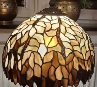 Piękna Lampa witrażowa (w stylu Tiffany),szkło UROBOROS wys.48 cm,śred.32 cm-stan idealny — ujęcie 4