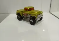 1956 Chevy Hot Wheels C20 samochodzik resorak model — ujęcie 3