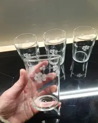 4 szklanki Prl białe kwiaty 200 ml — ujęcie 4