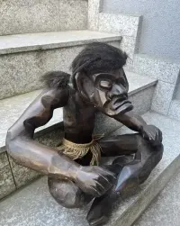Afrykańska figurka — ujęcie 3