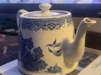 Antyczny angielski czajnik Staffordshire Blue Willow, 1914 rok — ujęcie 4