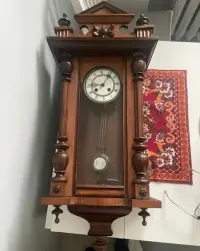 Antyczny vintage zegar ścienny - drewno/wahadło — ujęcie 3