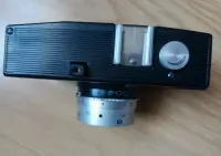 Aparat analogowy Smena 8M + oryginalny futerał ŁOMO PRL retro, SPRAWNY mechanicznie, szczelny + instrukcja obsługi — ujęcie 2