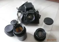 Aparat fotograficzny ZENIT-ET, ZSRR wraz z 3 obiektywami. — ujęcie 2