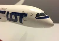 B787-8 Polskie Linie Lotnicze PLL LOT   model skala 1:200 — ujęcie 4
