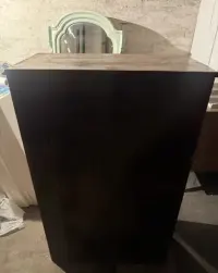 Bardzo stara zabytkowa szafa do renowacji.  85 x 135 x 45 — ujęcie 5