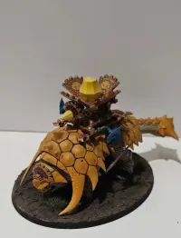 Bastiladon with Solar Engine Seraphon Warhammer Age of Sigmar — ujęcie 3
