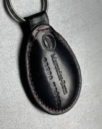 Brelok Mercedes-Benz skóra ładny — ujęcie 3