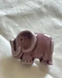 Broszka z porcelany PRL — ujęcie 3