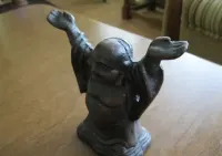 Budda, odlew z ciemnego metalu, stara ręczna praca, idealna. — ujęcie 5