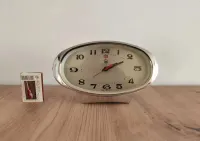 budzik Hoffner z czasów PRL — ujęcie 3