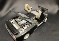 Bugatti EB 110 - 1991 samochód METALOWY model Bburago 1/18 — ujęcie 3