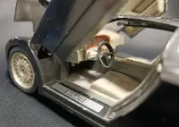 Bugatti EB 110 - 1991 samochód METALOWY model Bburago 1/18 — ujęcie 5