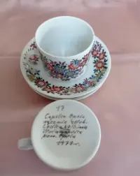 Cepelia Porcelana Karolina 1978 rok 6 filizanek ze spodkami — ujęcie 4
