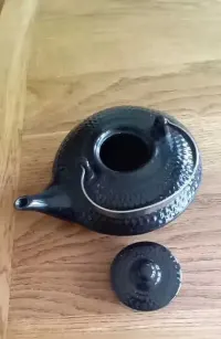 Ceramiczny imbryk do herbaty — ujęcie 3