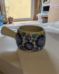 Ceramiczny Tygielek rondelek KOKILKA Fajans WŁOCŁAWEK PRL – Sygnowany J. Talorowska / Vintage Cepelia — ujęcie 5