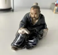 Chiński Mnich czytający figurka ceramiczna retro kolekcjonerska NOWA — ujęcie 4