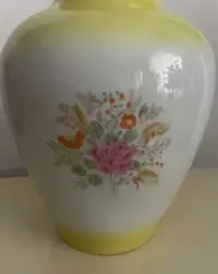 Chodzież wazon porcelanowy lata 60 PRL — ujęcie 2