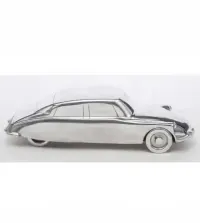 Citroën DS (1955) model legendarnego samochodu wykonany z metalu — ujęcie 4