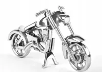 Cruiser stylowy model klasycznego motocykla retro wykonany z metalu — ujęcie 4