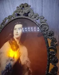 Dekoracyjna lampa w formie obrazu — ujęcie 4