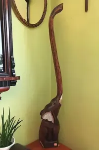 Drewniana rzeźba    KOT 40,5 cm.    i     SŁOŃ 102cm. — ujęcie 2