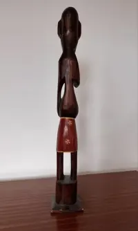 Duża drewniana figurka Afryka Afrykańczyk 62 cm — ujęcie 2