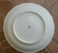 duża patera 31,5 cm dekorowana złoceniami - Karolina - PRL - 60/70-te — ujęcie 3