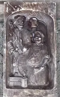 Duża płaskorzeźba - scenka karczmiarska - sygnowana — ujęcie 2