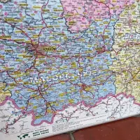 Duże mapy ścienne Polski 1:500 000 – administracyjno-samochodowe – 2 sztuki 140x130 — ujęcie 3