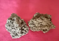 Dwa kamienie z wulkanu Etna - pumeks — ujęcie 2