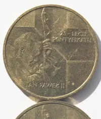 Dwie monety 2 zł Jan Paweł II - 25 lecie pontyfikatu - 2003 rok — ujęcie 3