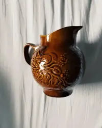 Dzban porcelit w ptasi motyw — ujęcie 2
