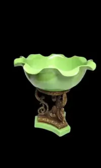 Elegancka patera dekoracyjna — ujęcie 3