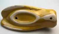 Figurka ceramiczna, zawieszka na ścianę cykada. — ujęcie 4