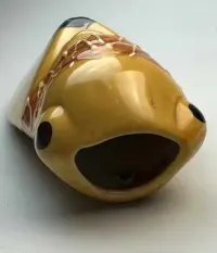 Figurka ceramiczna, zawieszka na ścianę cykada. — ujęcie 5