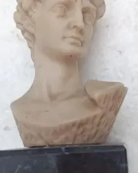 Figurka - Dawid- alabaster - 11,5 cm — ujęcie 4