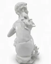 Figurka porcelana - dziewczyna z gąską — ujęcie 4