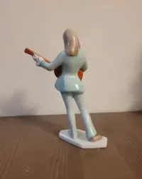Figurka porcelanowa Aquincum Węgry — ujęcie 3